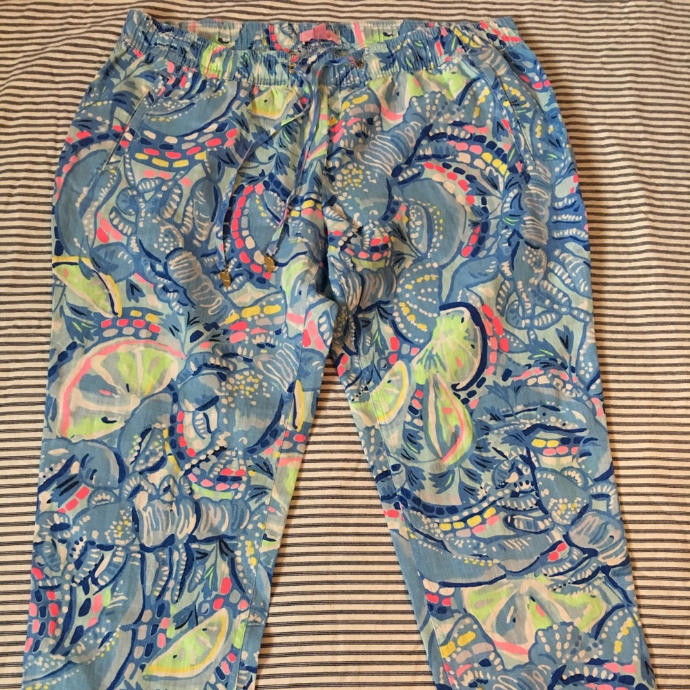 Linen pants by Lilly